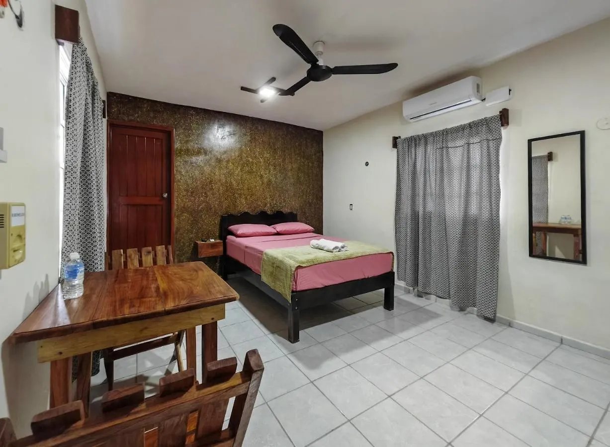 Ξενοδοχείο με διαμερίσματα Hotel Valma Bacalar